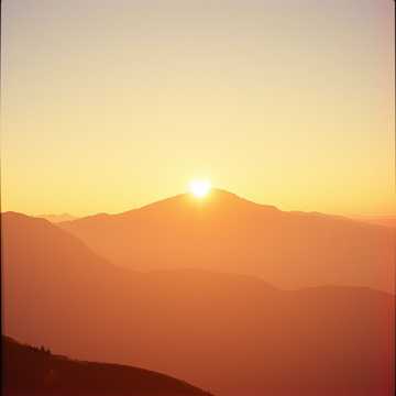 ज़ेहन में, लहू में, जिगर में तू